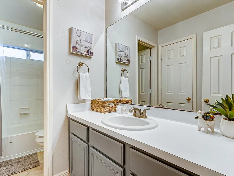 2nd full bath (second floor)