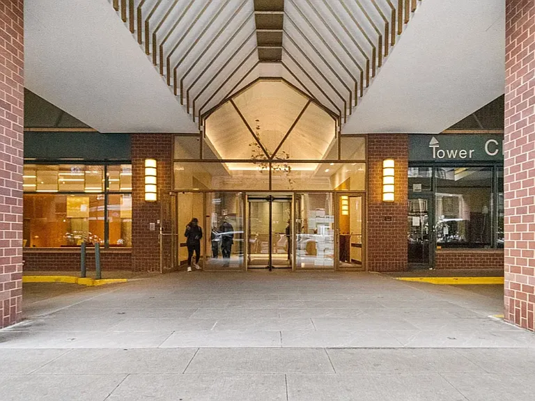 1 Irving Pl #V8B — Photo 11