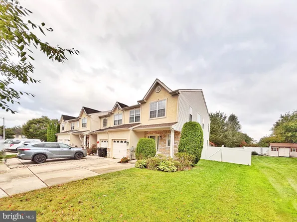107 Sequoia Dr, Berlin, NJ 08009