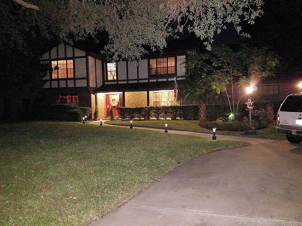 2nd image of 3708 Windsor Dr