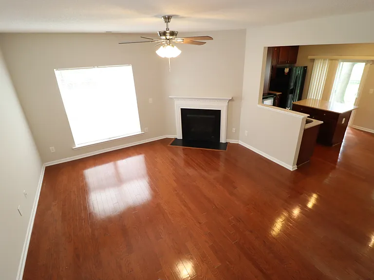 110 Fanwood Ct — Photo 6