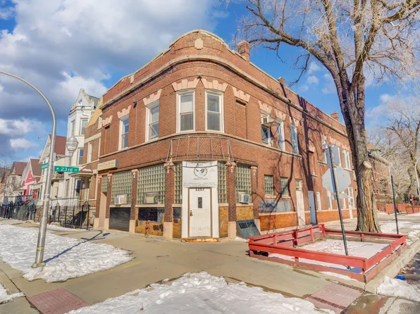 2257 S Sacramento Ave, Chicago, IL 60623