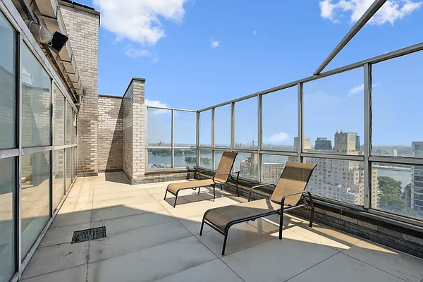 Rented by A&E Real Estate Management | media 35