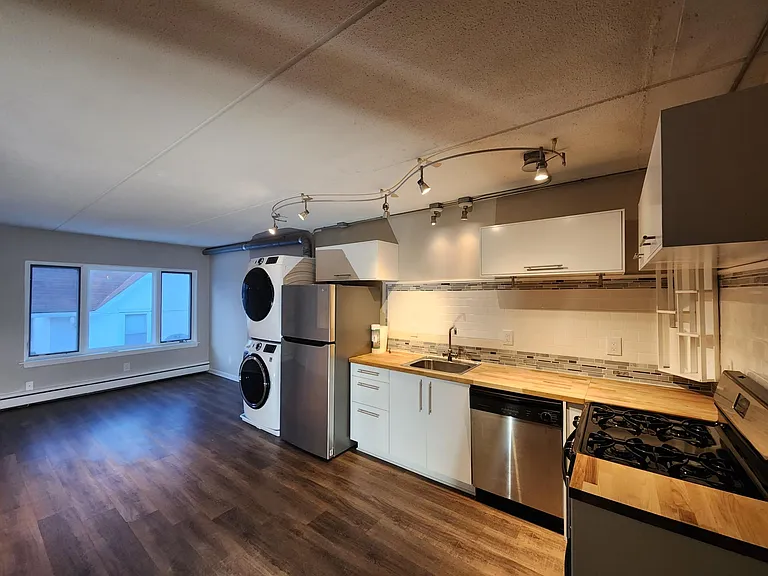 3512 Bryant Ave S #206 — Photo 1