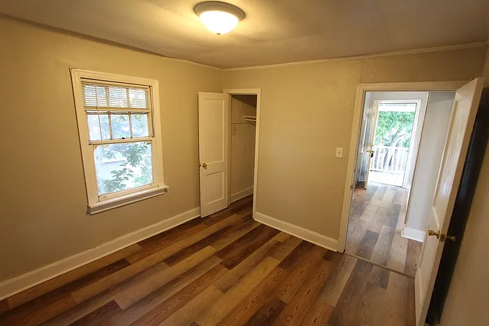234 1/2 Saluda St — Photo 6
