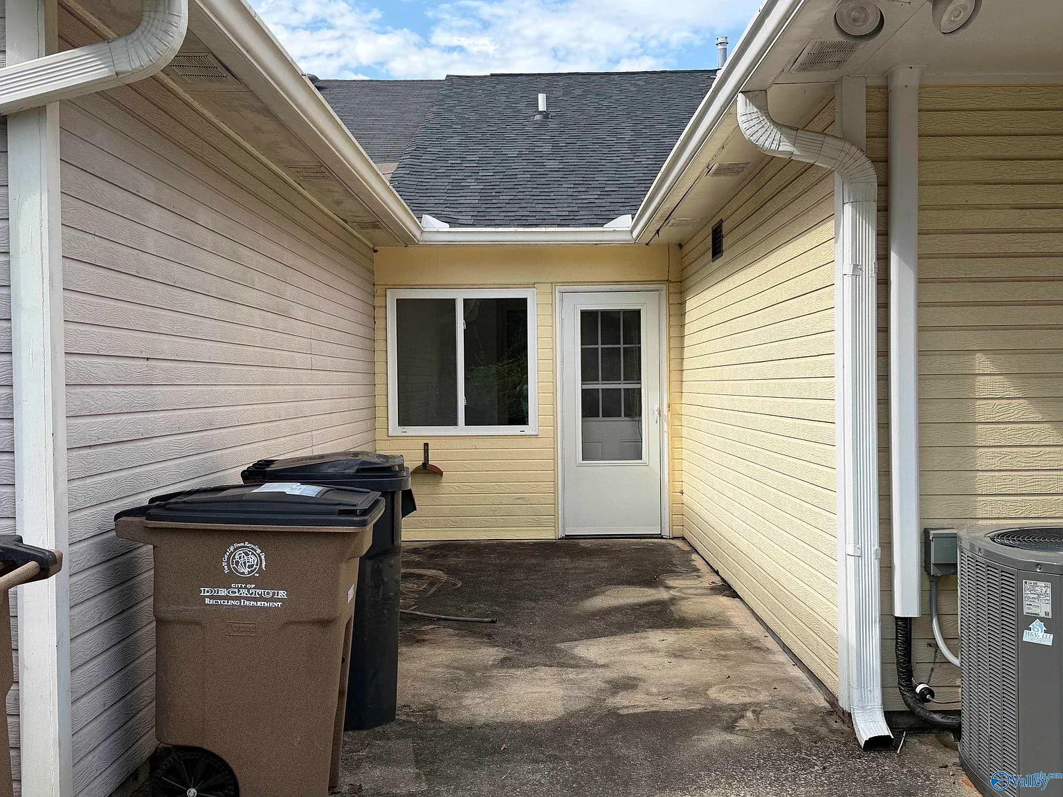 2 bed, 2.0 bath, 1250 sqft, $1,400 — Photo 3