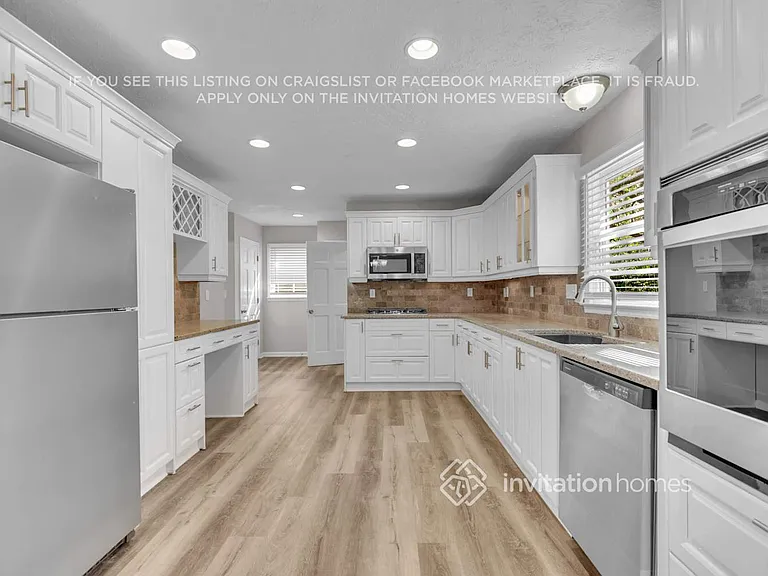 4877 Hawk Trl NE — Photo 7