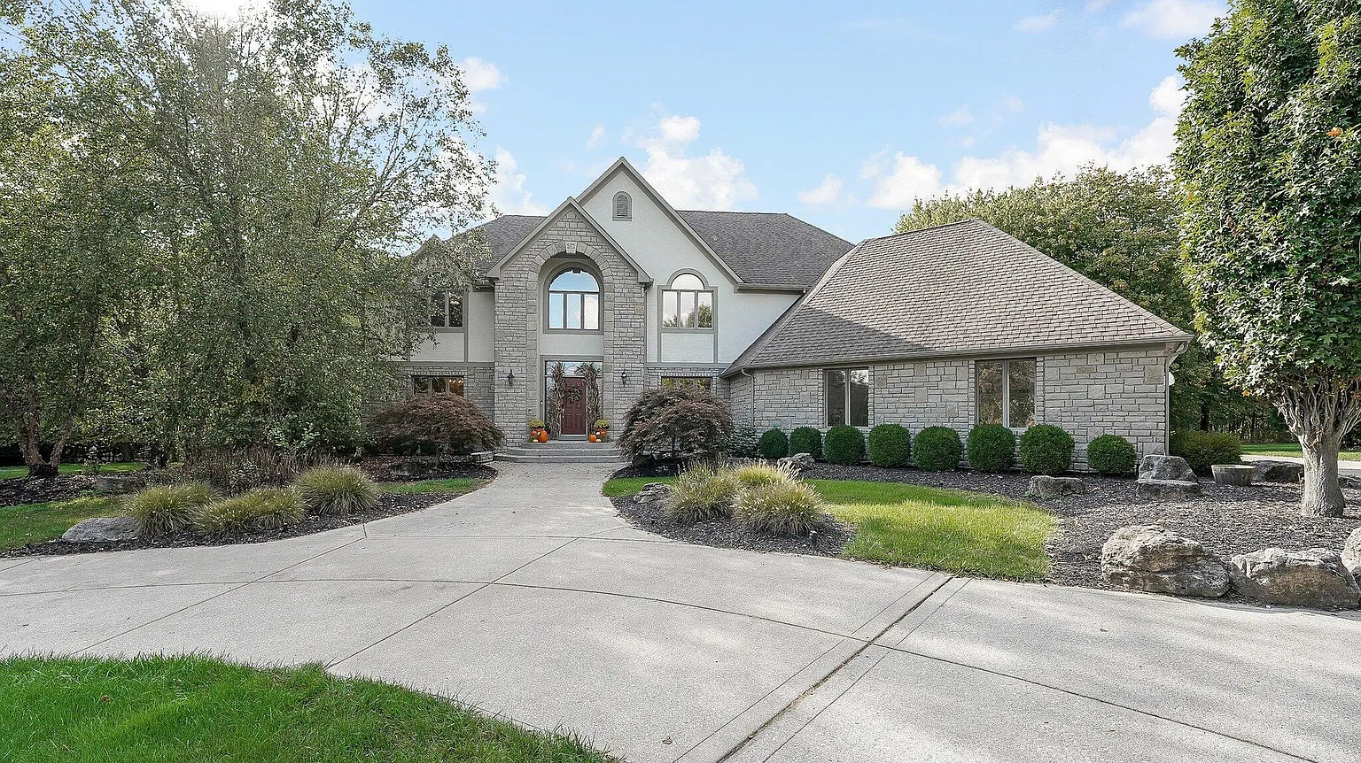 523 Cardinal Hill Ln photo 1