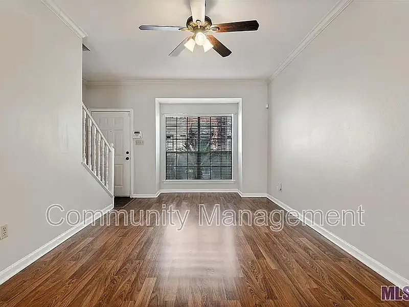 2632 S Roth Ave #32B