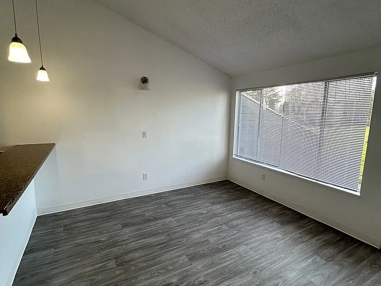 Lake Chalet — Photo 26