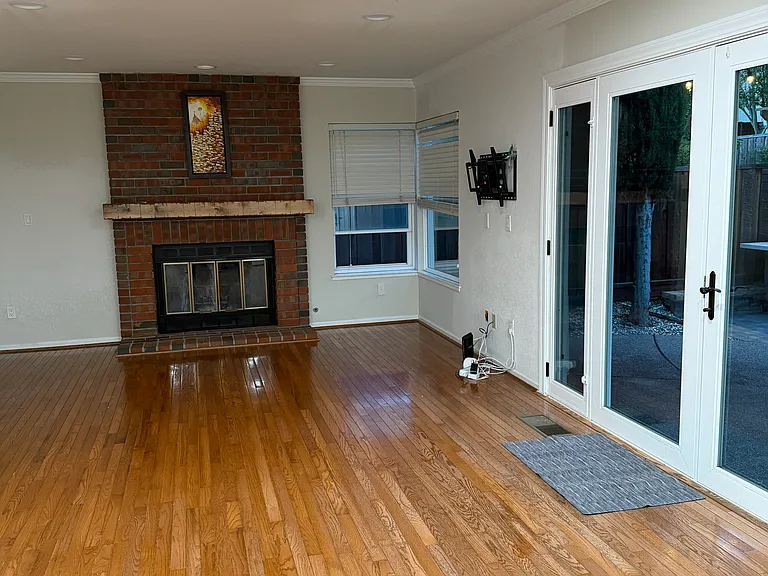 10 Windsor Ct — Photo 11