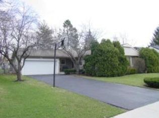 630 Checker Dr, Buffalo Grove, IL