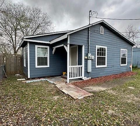 2nd image of 1405 Rice St