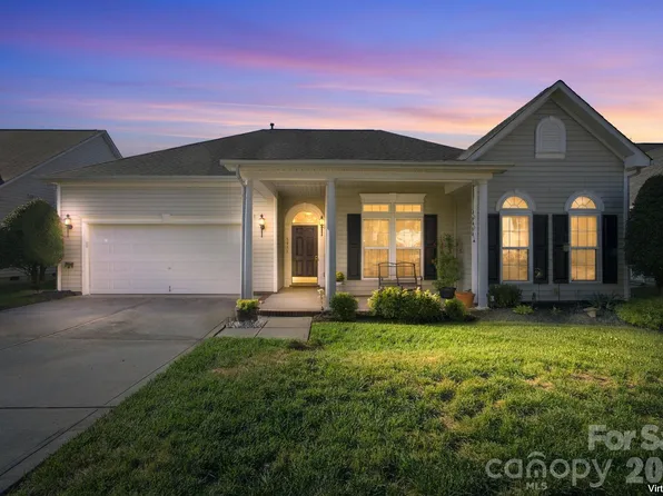 2723 Sunberry Ln NW, Concord, NC 28027