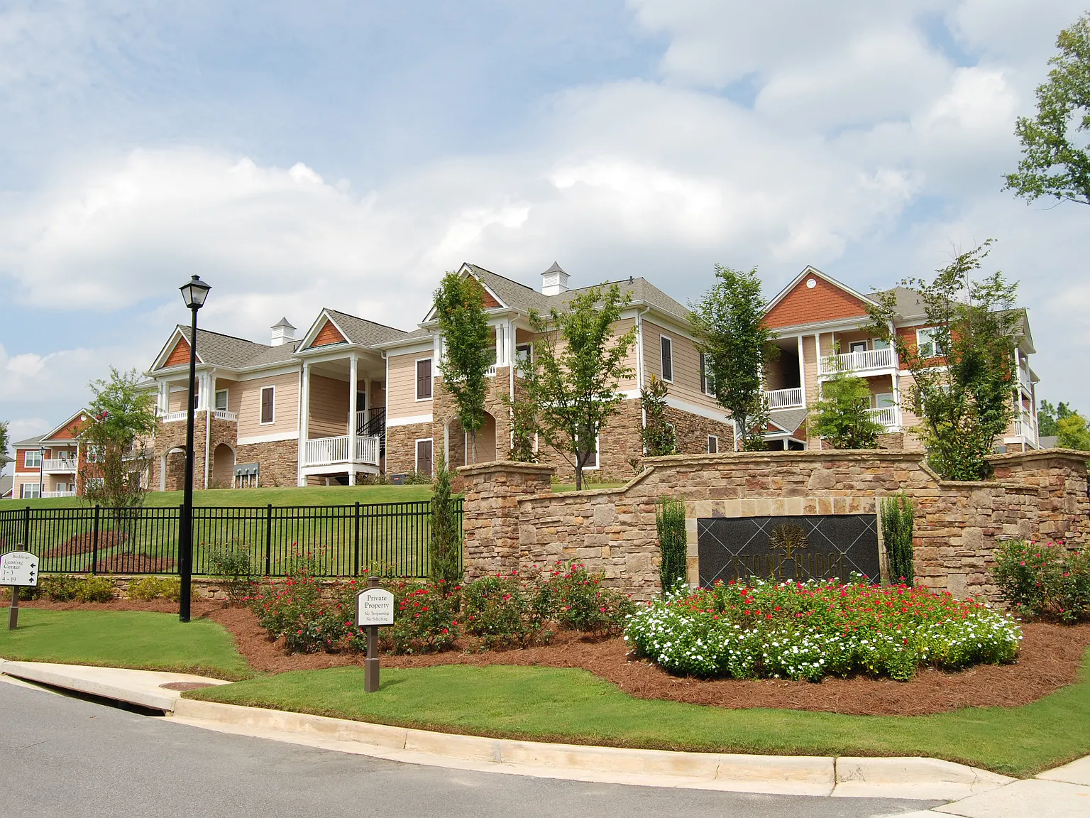 Stone Ridge Apartment Homes — Photo 2