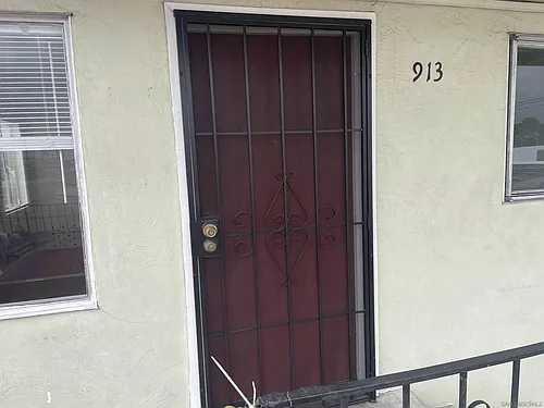 913 Highland Ave Photo 1