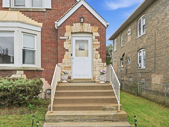 3rd image of 13114 S Brandon Ave