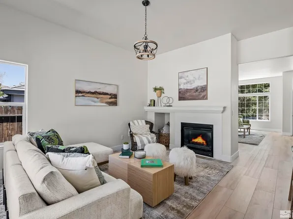 2911 Ariel Dr, Reno, NV 89523