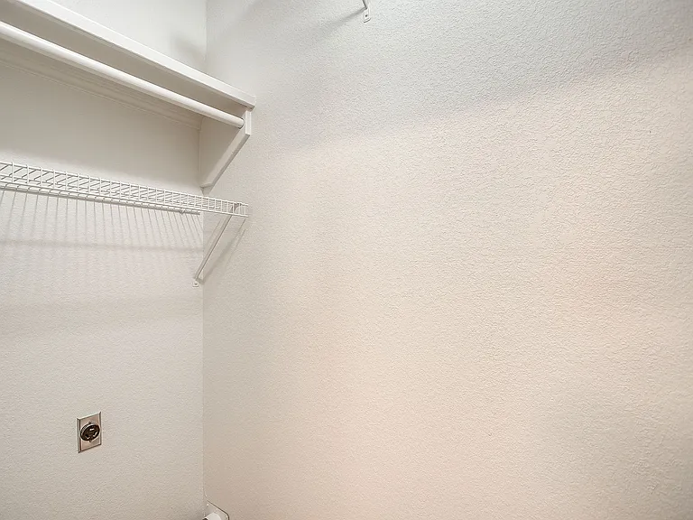 5323 Northridge Blvd — Photo 31