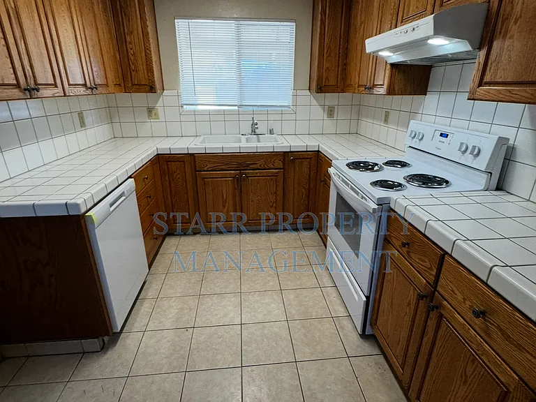 2641 Sumac Ave — Photo 5
