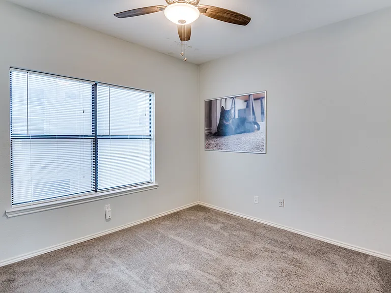 2728 Reagan St #202 — Photo 22