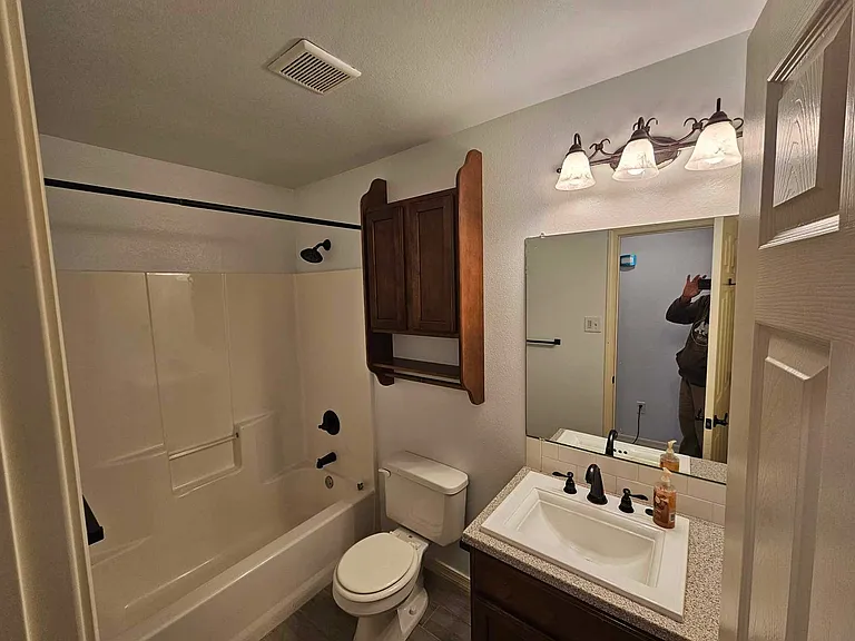 1912 Franklin Dr — Photo 9
