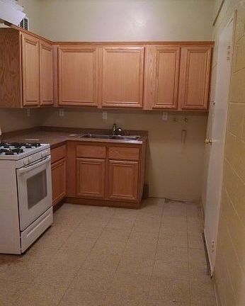 4th image of 2307 S 15th St