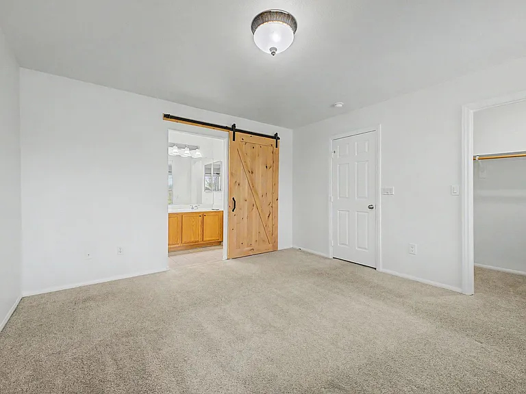 10547 Lilac Tree Ave — Photo 14