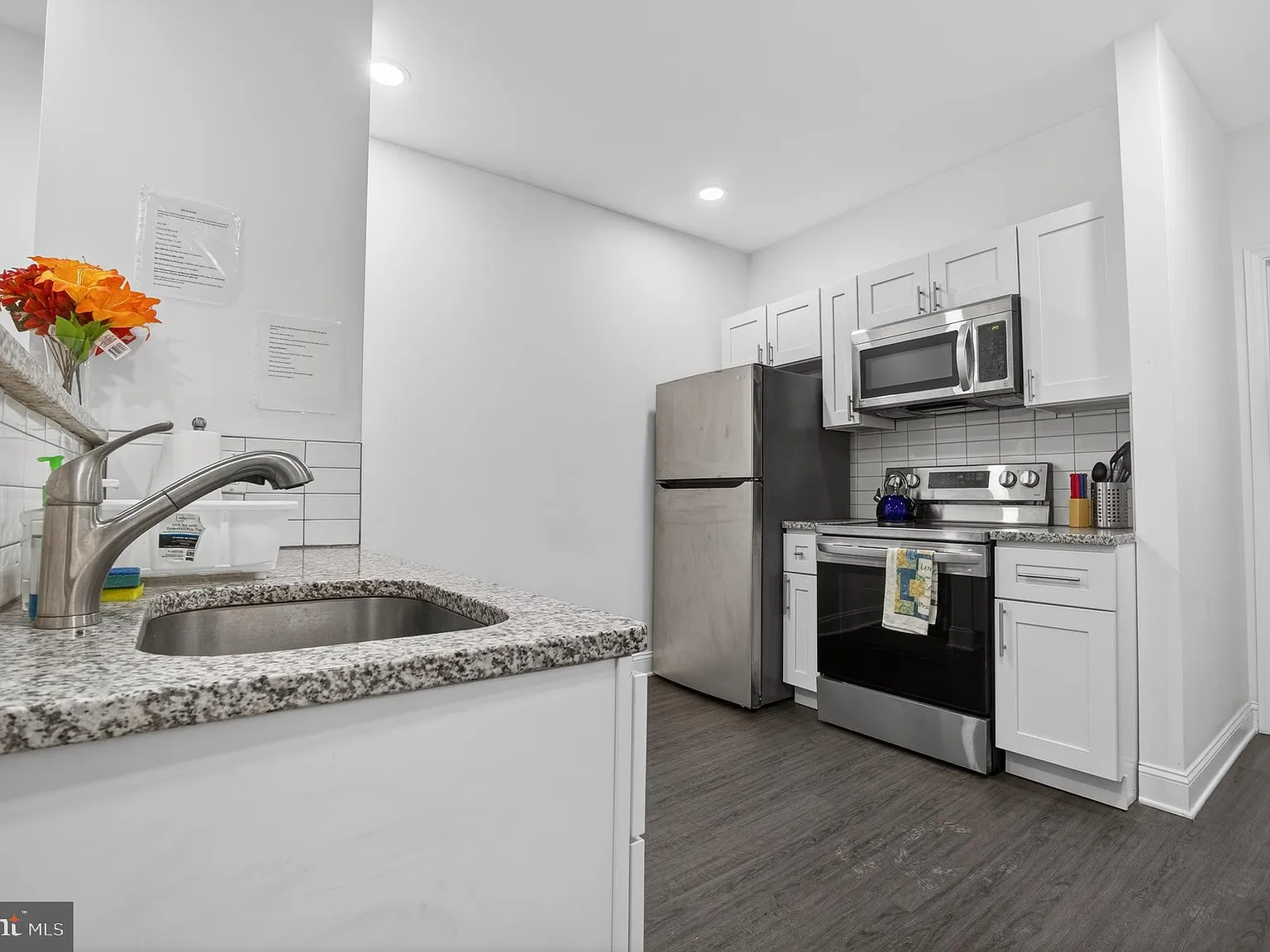 2 bed, 1408 sqft, $1,575 — Photo 1