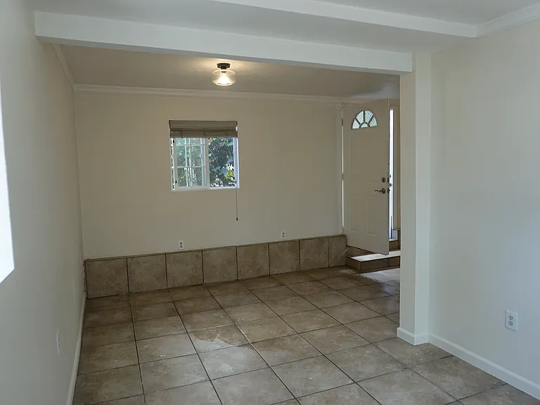 908 36th Ave — Photo 5