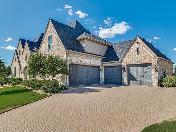 2nd image of 520 Glen Canyon Dr