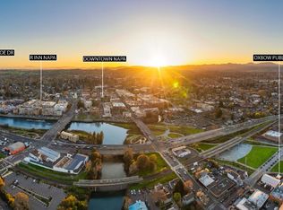 585 Riverside Dr, Napa, CA
