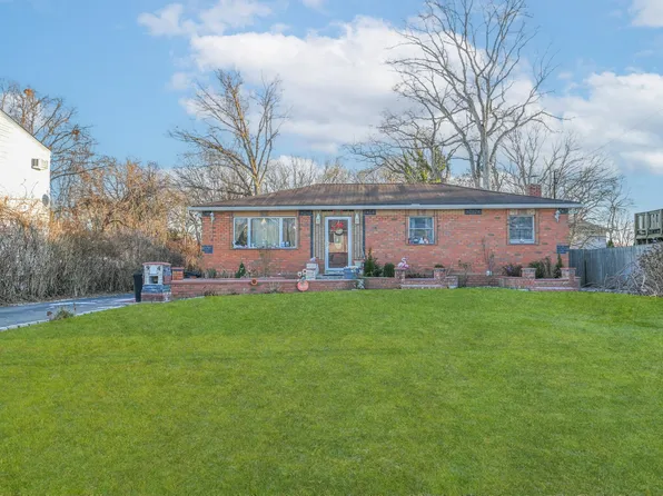 94 Erlanger Boulevard, North Babylon, NY 11703