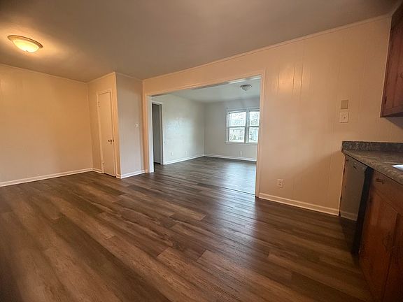 4th image of 1205 Broadus Ave SE