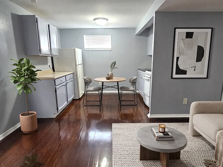 2815 Greenbriar Dr #3 — Photo 1
