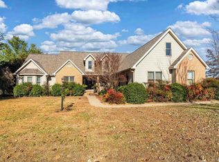 8365 Lonesome Dove Ln, Du Quoin, IL 62832