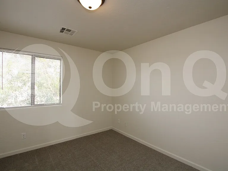 615 E Cody Dr — Photo 11