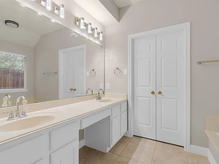 13839 Placid Brook Ct — Photo 16