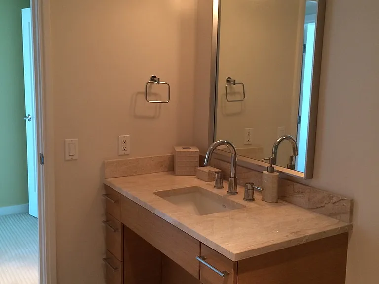 1177 Queen St #4201 — Photo 12