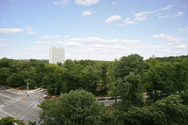 Sold by REMAX Distinguished Homes | media 42