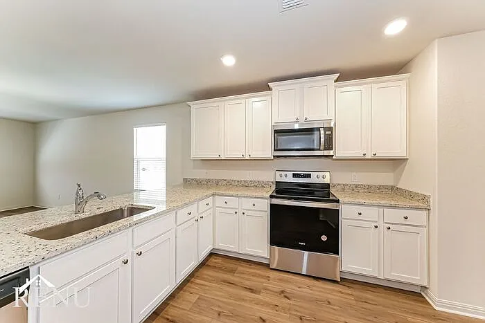 3 bed, 2.0 bath, 1525 sqft, $1,975 — Photo 4