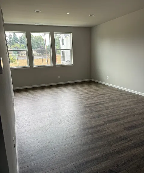 12111 127th Avenue Ct E #92 — Photo 4