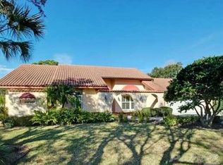 5131 Kestral Park Pl, Sarasota, FL 34231