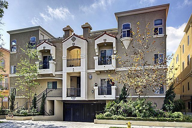 1st image of 5727 Camellia Ave Unit 105