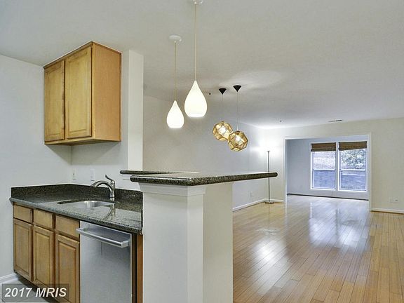 2nd image of 3176 Summit Square Dr #4-A5