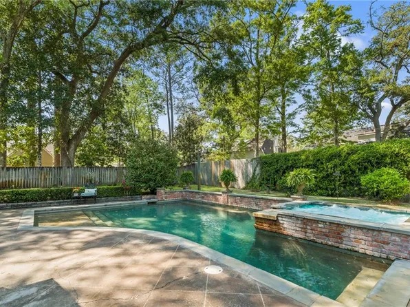 109 Bayou Perez Dr, Madisonville, LA 70447