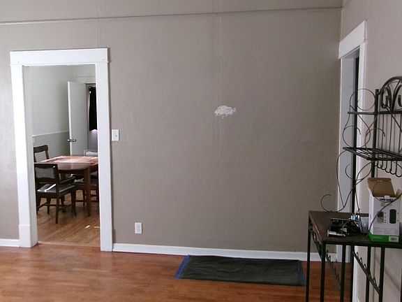 5th image of 1405 W 11th St