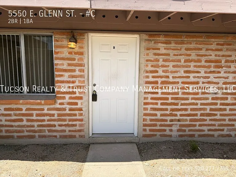 5550 E Glenn St #C — Photo 2