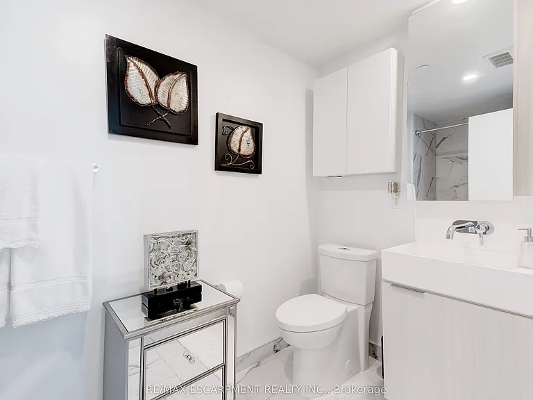370 Martha St #1707 — Photo 24