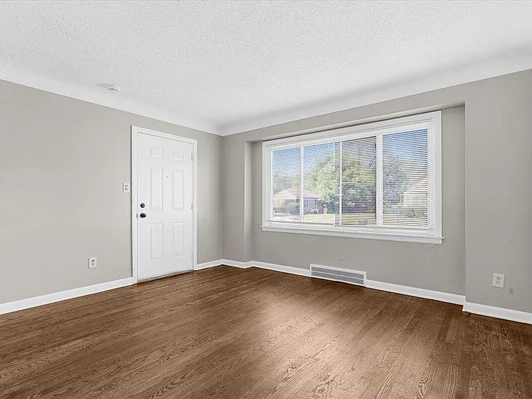 18760 Faust Ave — Photo 3